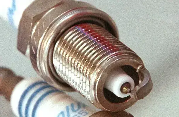 1.6 MPI LPG: Jakie świece? Poradnik eksperta uniknij problemów!