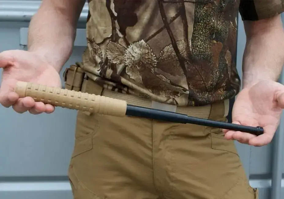 Maczeta w Polsce: Legalna, ale czy bezpieczna w samoobronie?