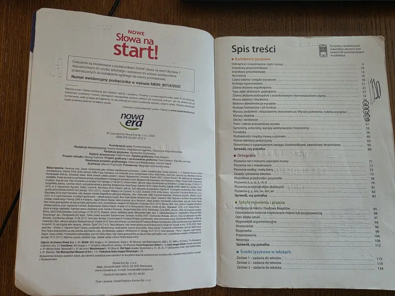 Wydawnictwo ze słownikiem: unikalne książki, które ułatwiają naukę języków