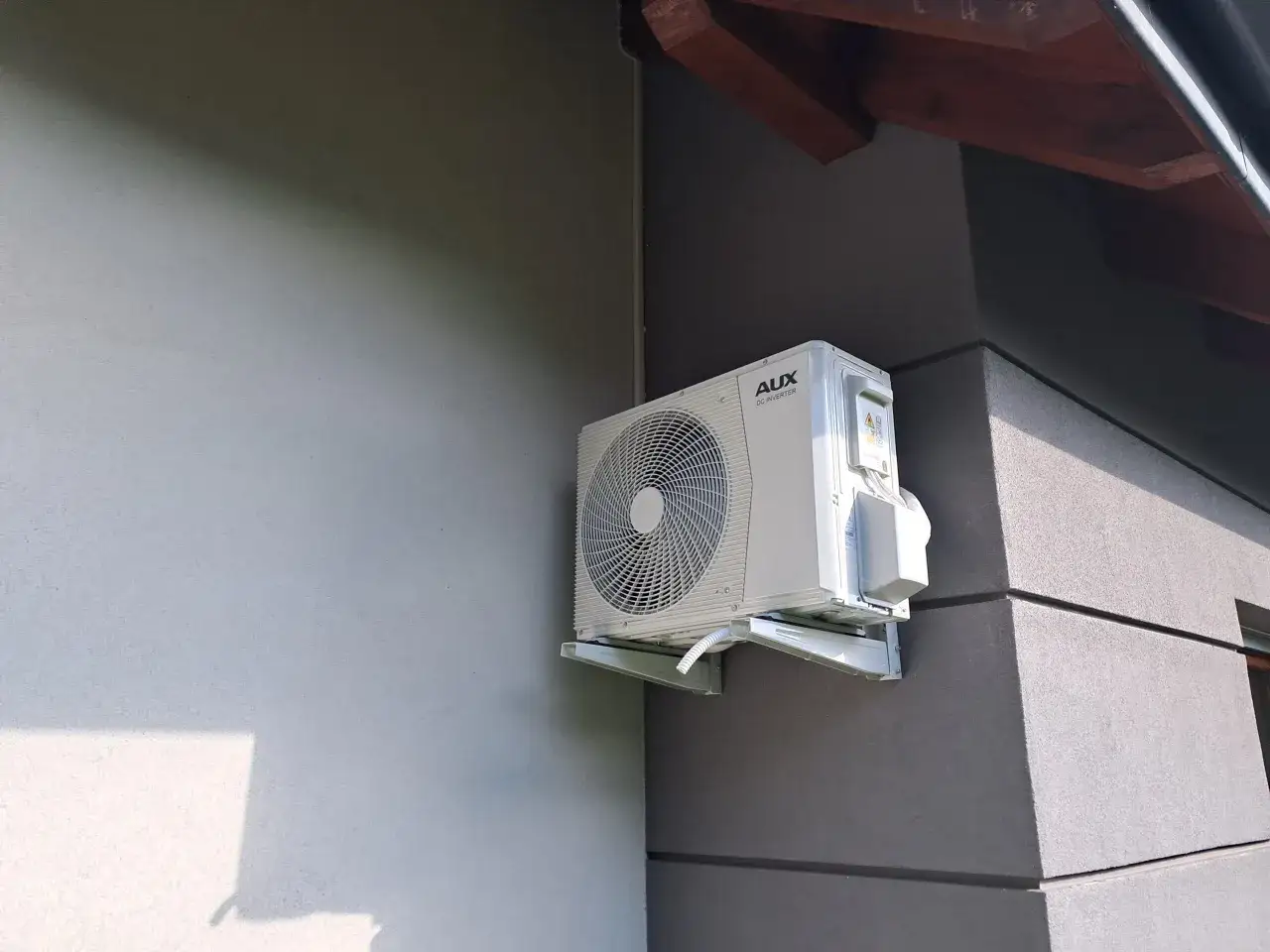 Klimatyzacja do mieszkania: Jak wybrać idealną i nie przepłacić?