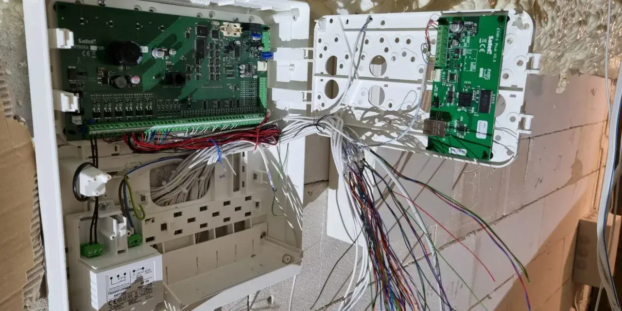 Jakie przewody wybrać do alarmu w domu, aby uniknąć problemów?