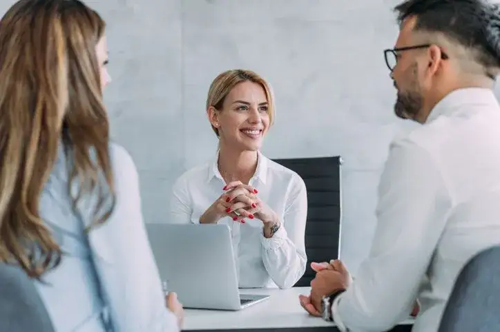 Jak zgłosić wynajem mieszkania do urzędu skarbowego bez błędów?