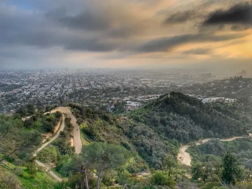 W jakim kraju jest Los Angeles? Odpowiedź i kluczowe fakty!