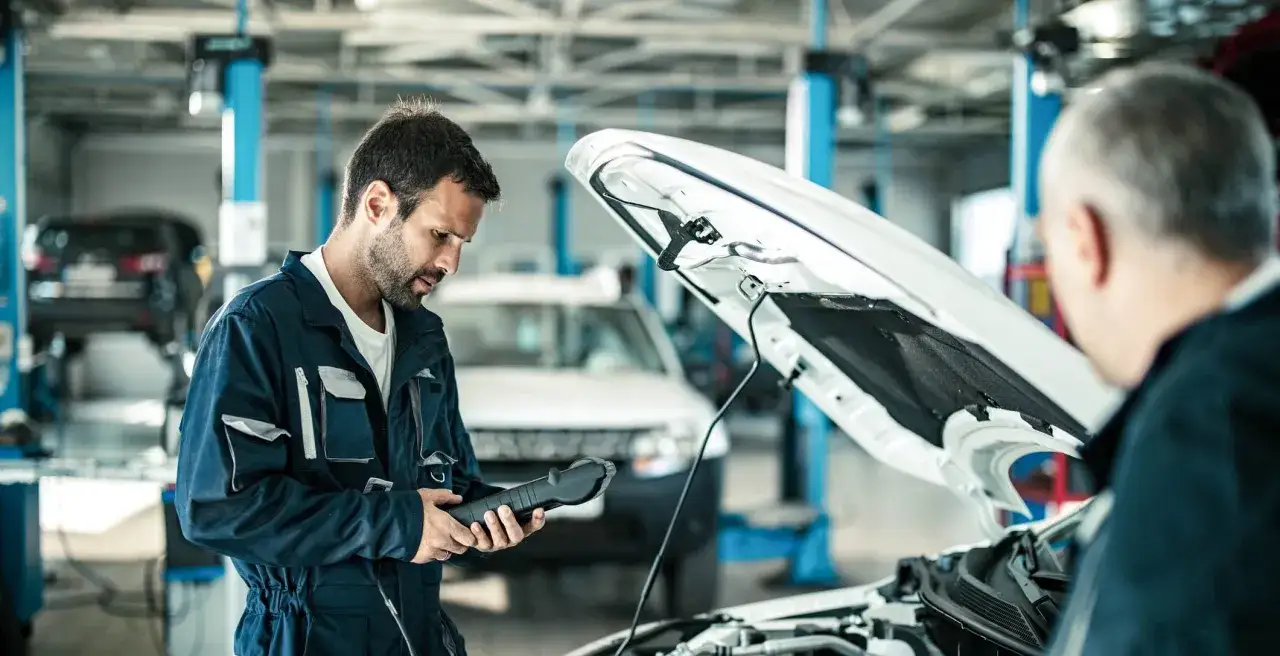 Co sprawdza diagnosta na przeglądzie motoroweru? Lista i porady