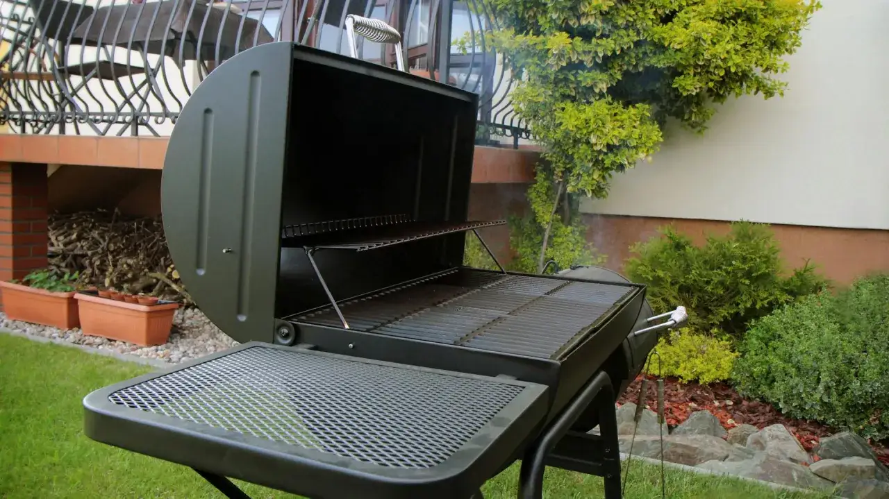 Jak wybrać idealny grill na taras: porady dla każdego przestrzeni