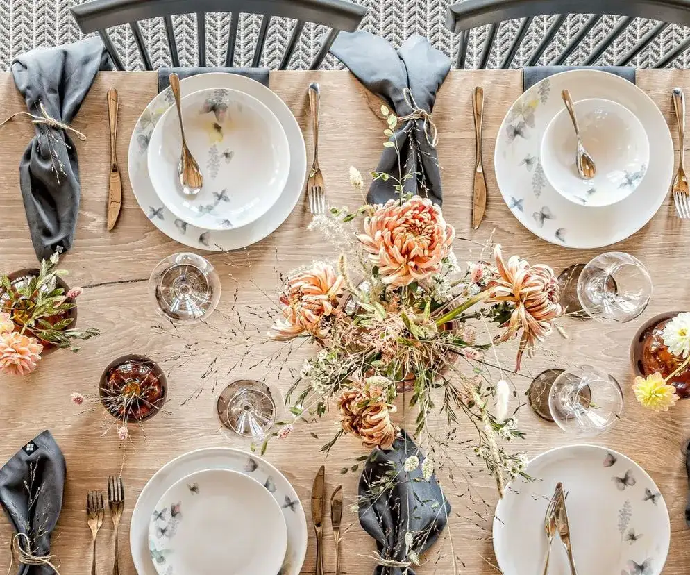 Jak ułożyć sztućce na stół, aby uniknąć faux pas podczas kolacji