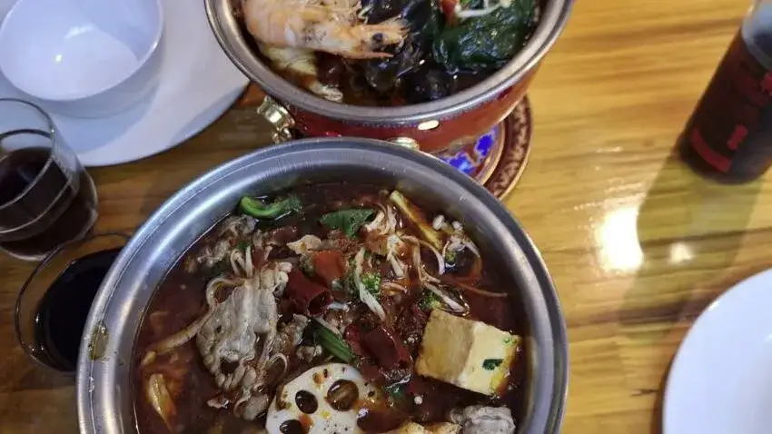 Da Qing Mian Guan Berlin: Authentischer Hotpot & handgezogene Nudeln