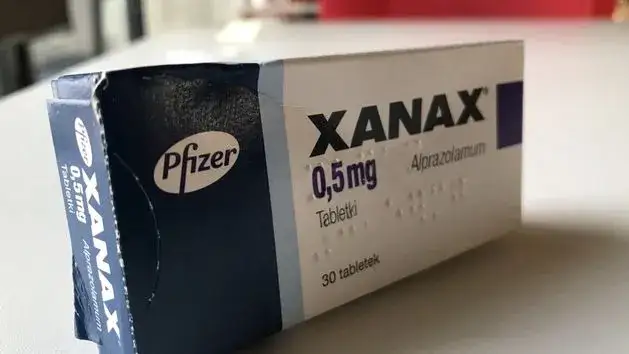 Na co jest lek Xanax i jak może pomóc w leczeniu lęków?