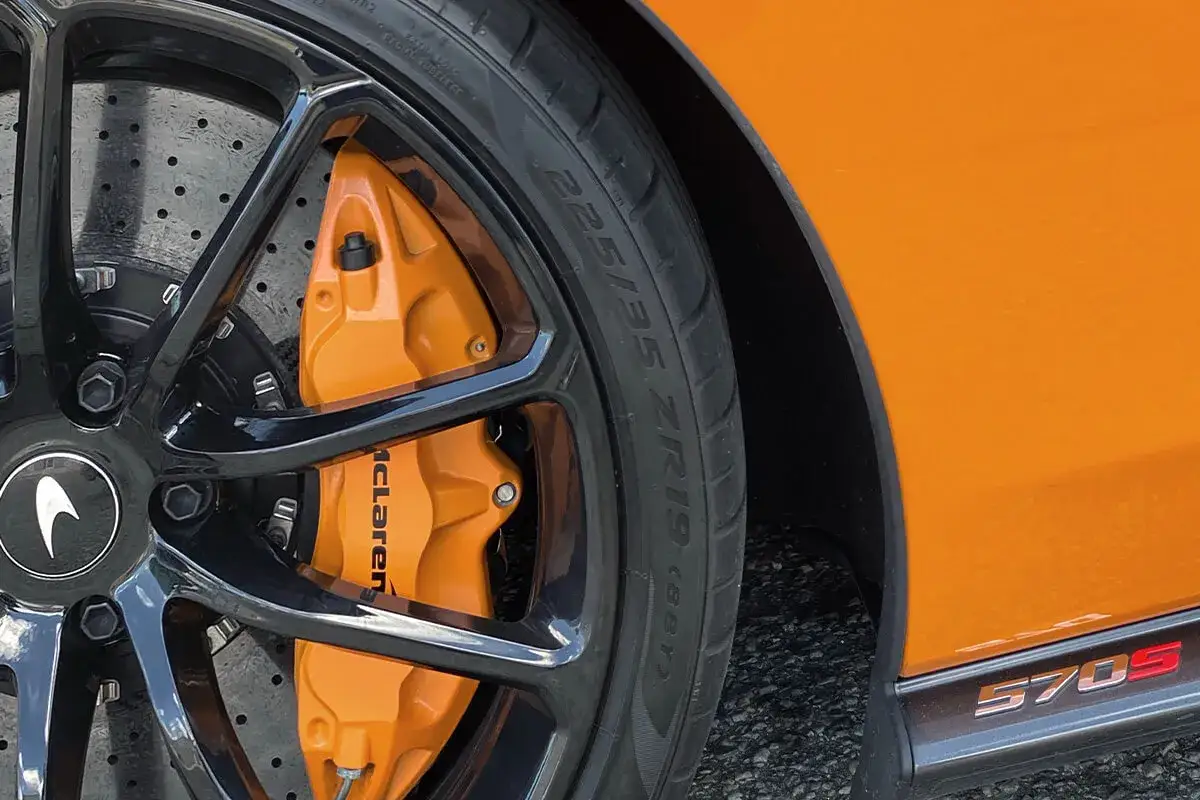 Co oznaczają oznaczenia na oponie? Zrozum ich znaczenie i wybierz mądrze