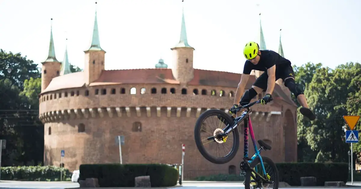 Najlepsze trasy rowerowe w okolicach Krakowa - uniknij nudnych wycieczek