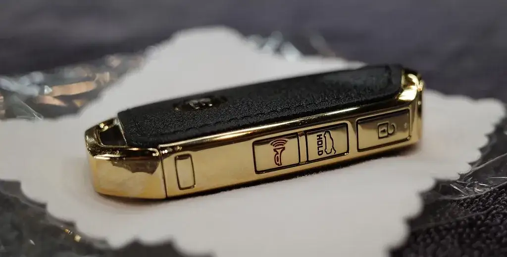 Ile kosztuje walizka do kradzieży auta? Szokujące ceny i szczegóły