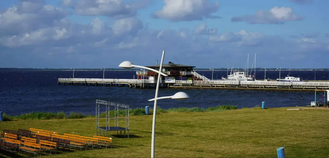 Wynajem łodzi w Zatoce Puckiej - najlepsze opcje i oferty