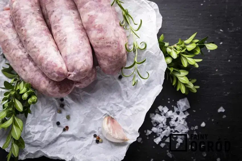 Sekrety parzenia zamrożonej białej kiełbasy: soczysta, bez pękania