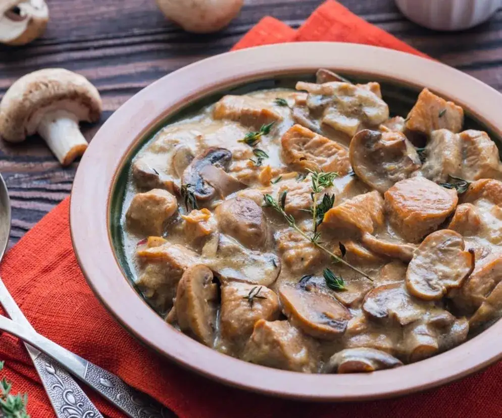 Sos do piersi z kurczaka: 15+ pomysłów na każdą okazję. Wybierz swój!