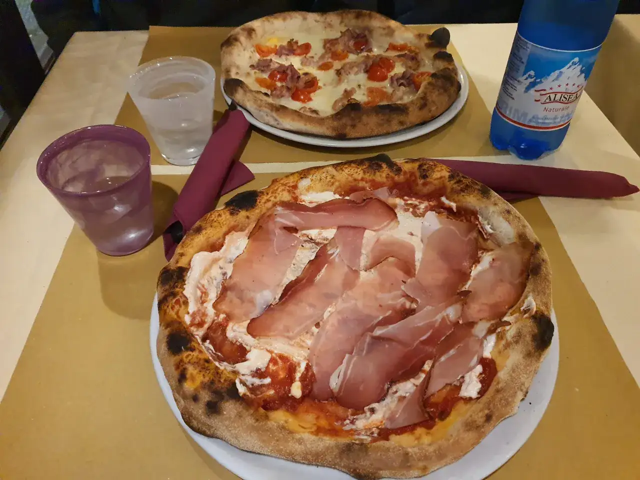 Gdzie zjeść w Pizie? Odkryj najlepsze miejsca na smaczne posiłki