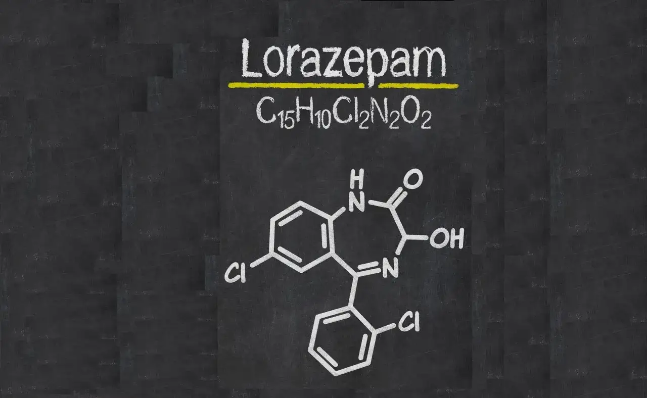 Struktura chemiczna lorazepamu, leku z grupy benzodiazepin, często stosowanego jako psychotrop.