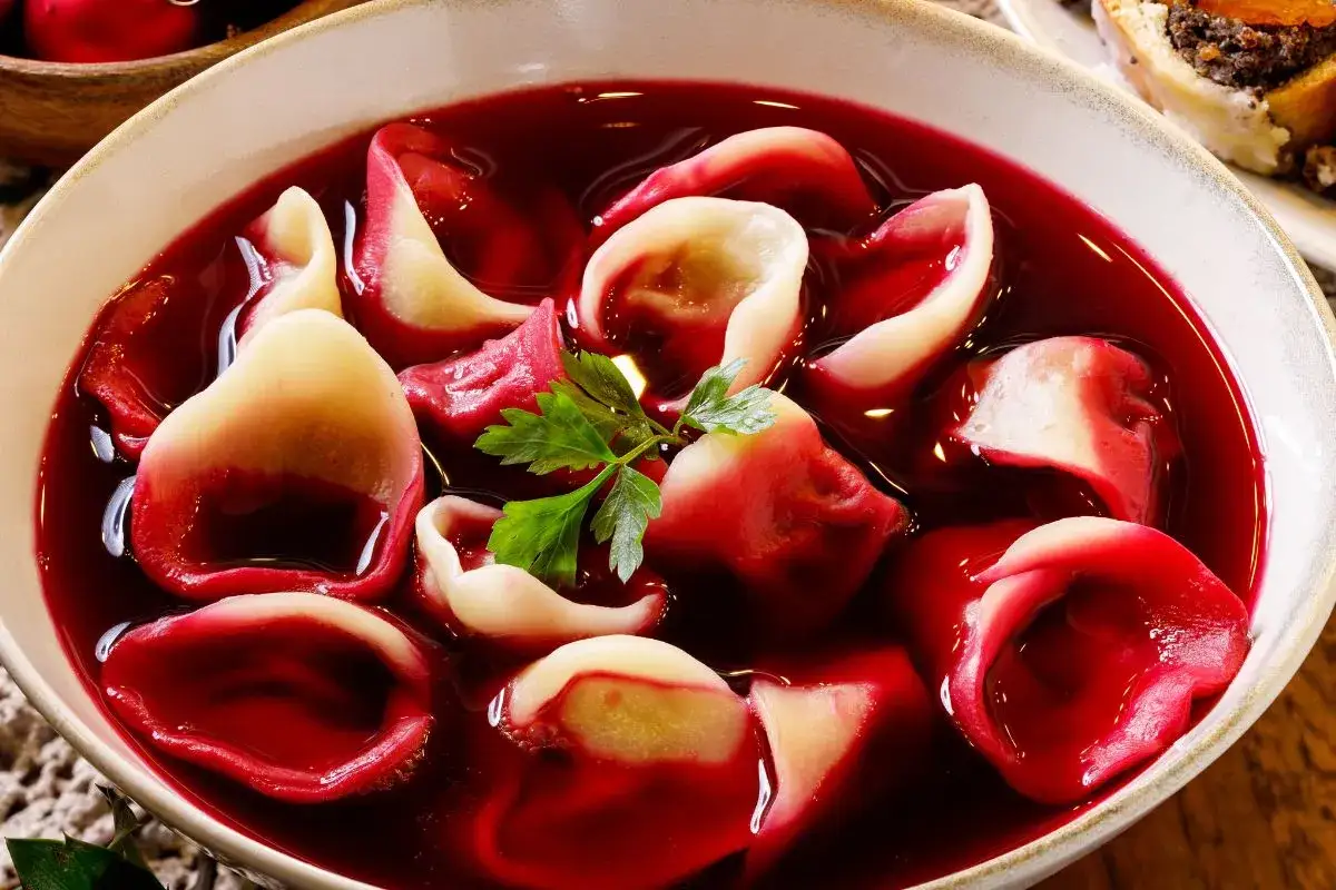 Rubinowy barszcz? Odkryj sekrety koloru, który zachwyca!