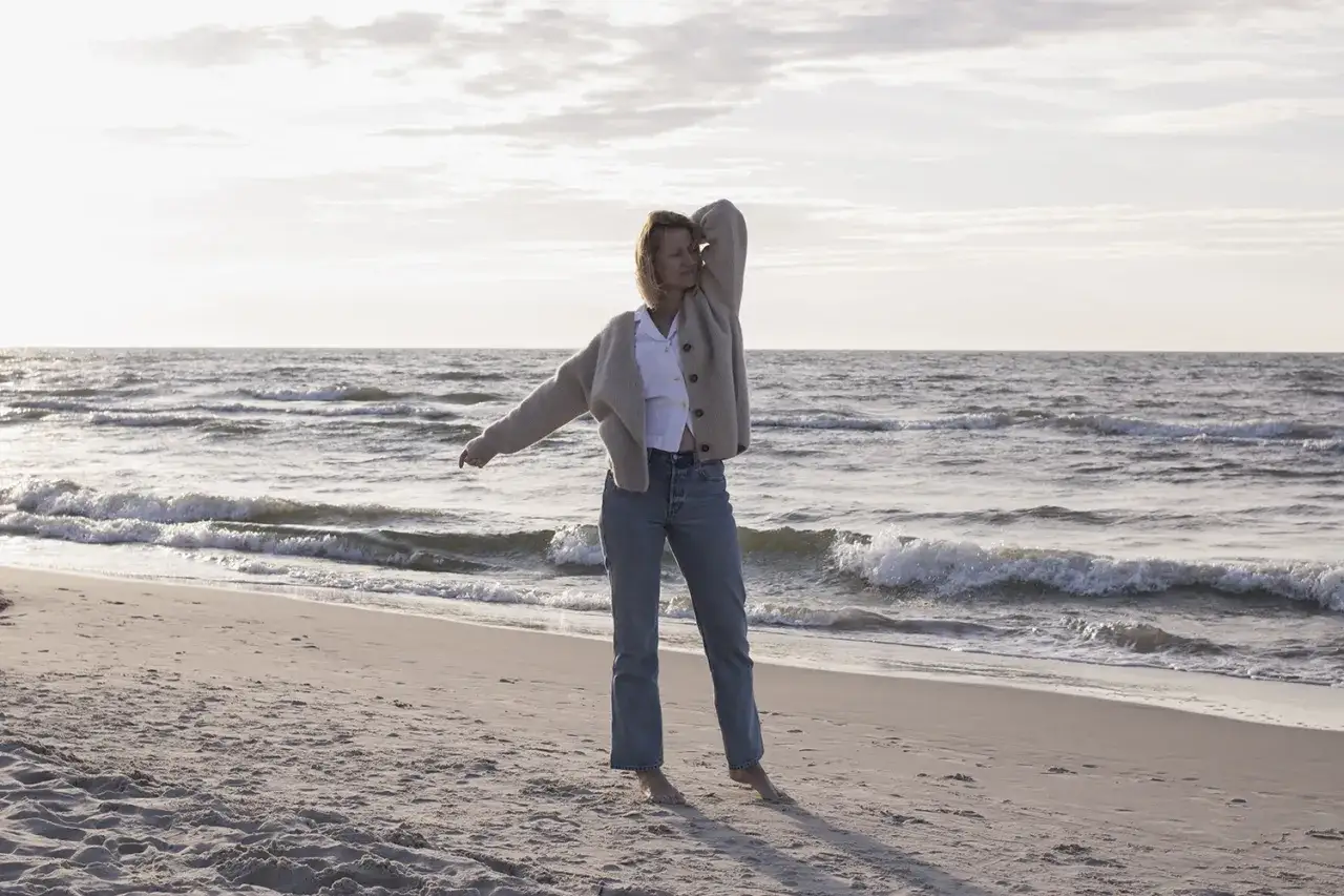 Pogoda w Karwi: Jak wiatr zmienia urlop? Sprawdź, co spakować!