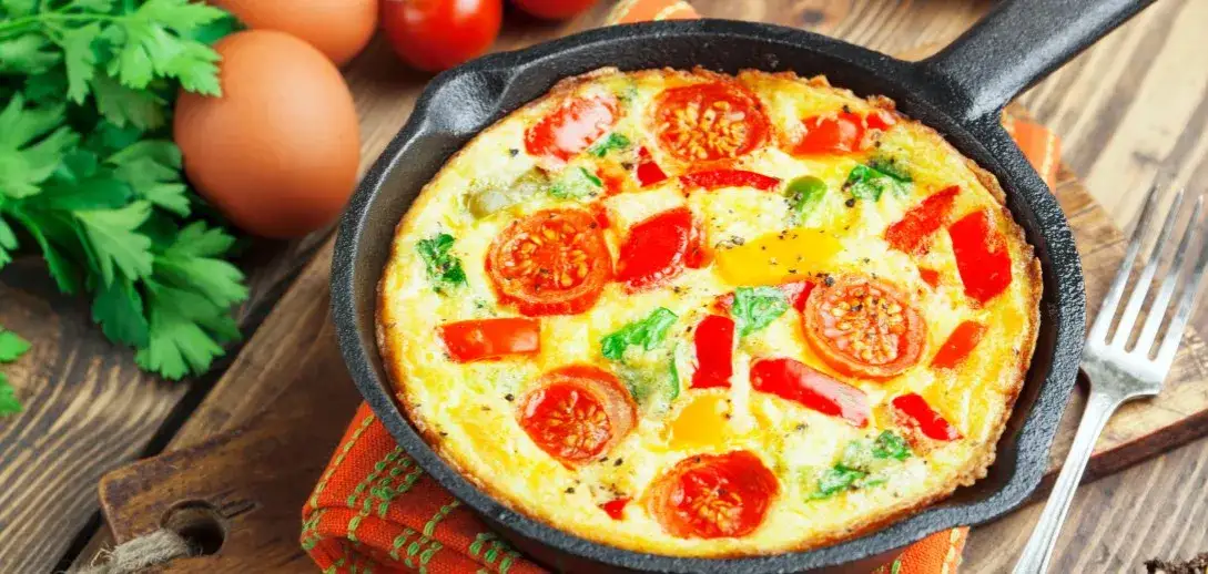 Jak zrobić dietetyczną jajecznicę? Przepisy i triki fit
