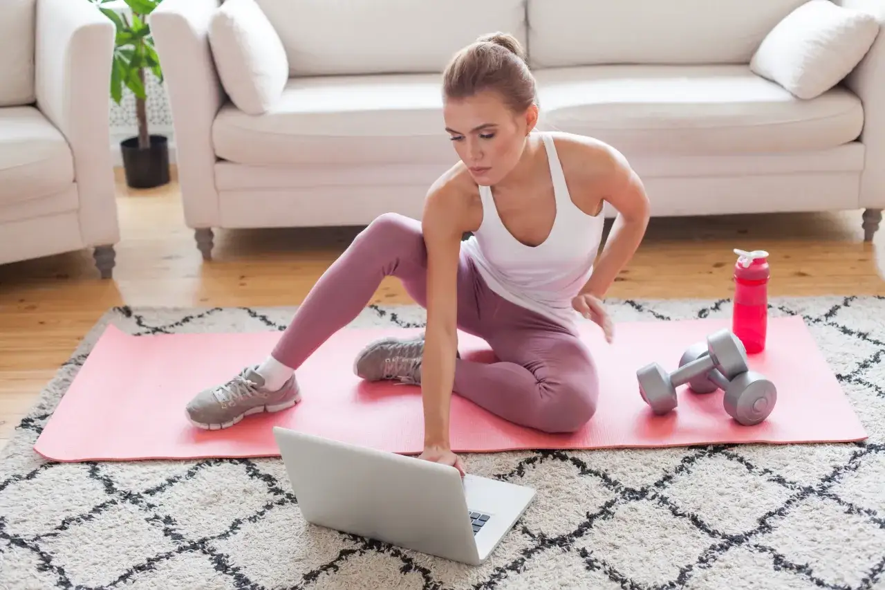 Po jakim czasie widać efekty ćwiczeń w domu? Oto prawda, która zaskakuje