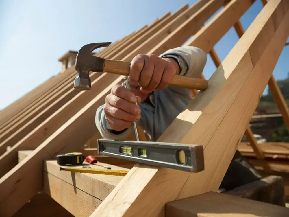 Jak połączyć krokwie dachu altany? Praktyczny poradnik