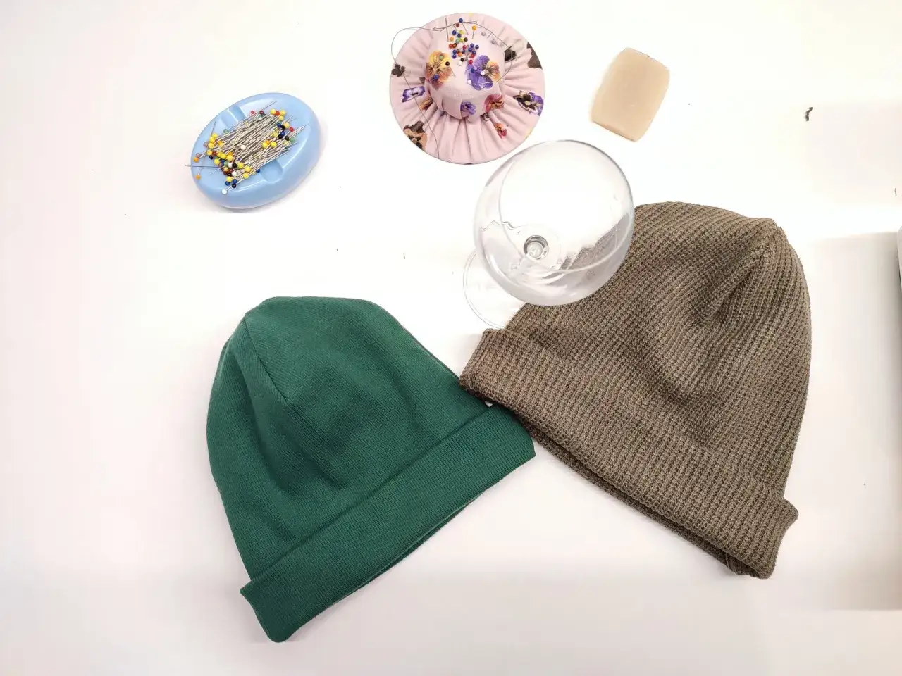 Czapka smerfetka jak uszyć - proste kroki i sprawdzone porady