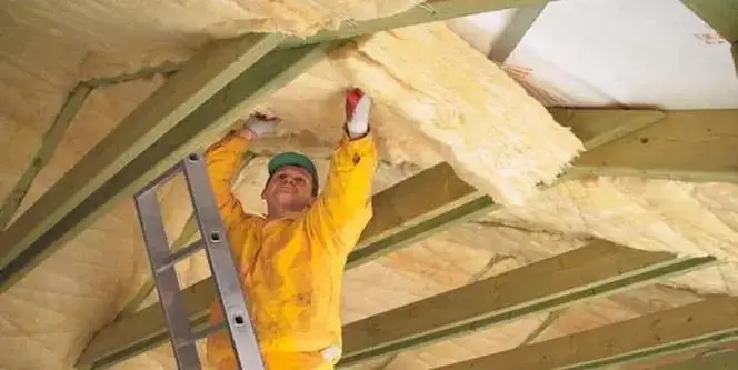 Wełna czy styropian na strop - który materiał zapewni lepszą izolację?