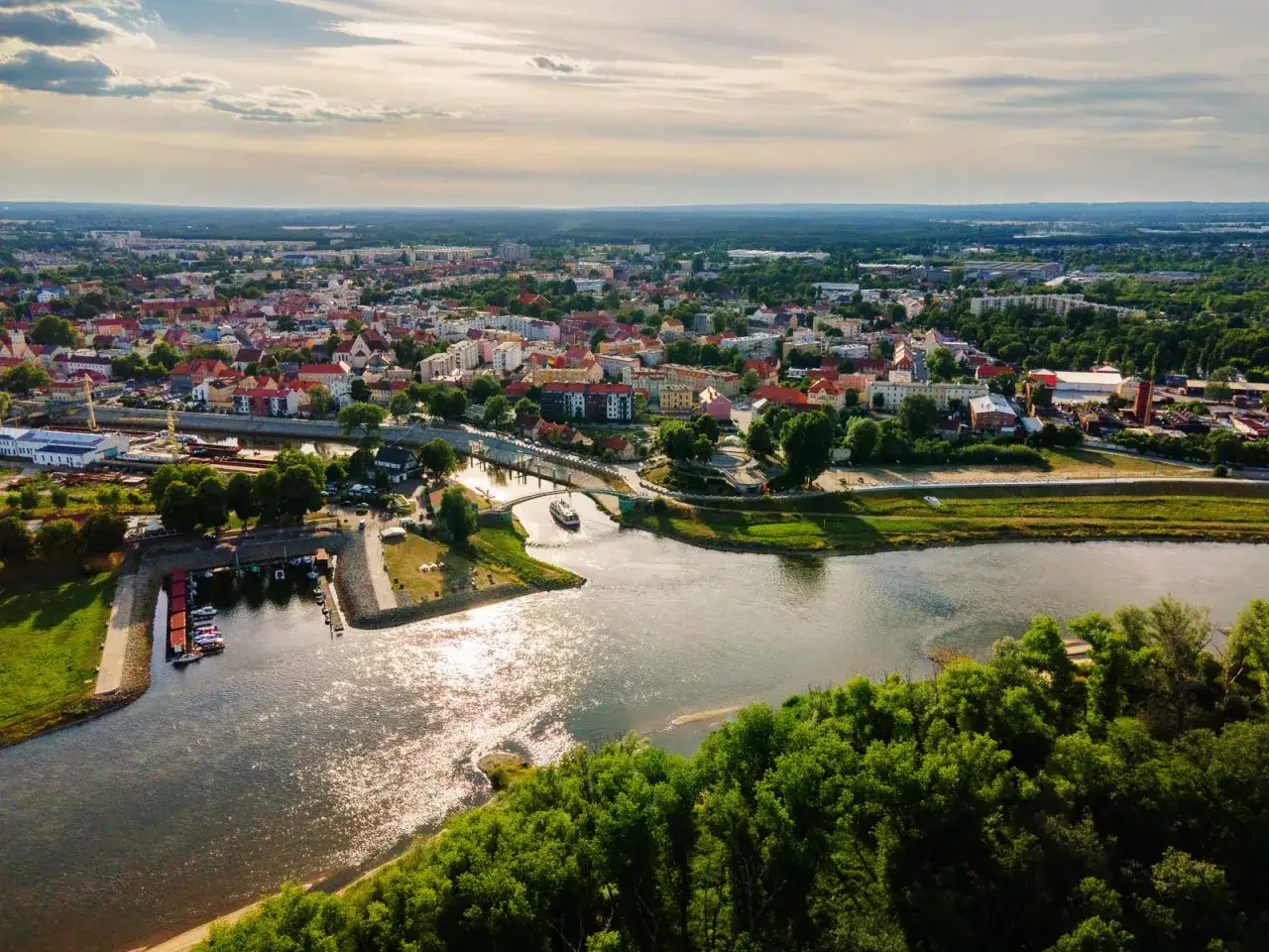 Nowa Sól atrakcje: Przewodnik po mieście krasnali i Odry