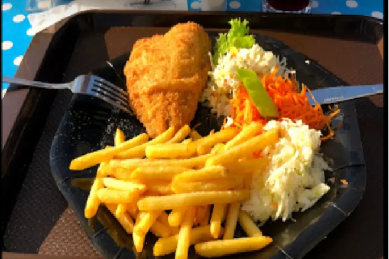 Pobierowo: Gdzie zjeść najlepiej? Ryby, obiady, pizza i desery!