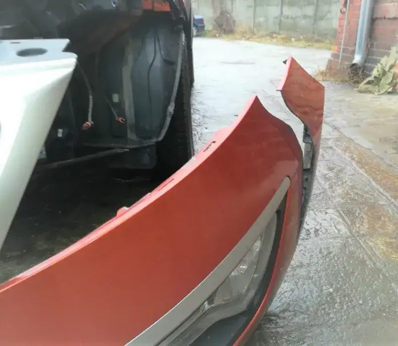 Najlepsza szpachla do zderzaka – uniknij problemów z naprawą plastiku