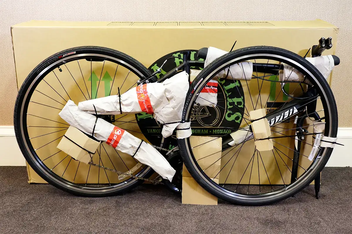 Ile kosztuje wysyłka roweru kurierem? Ceny i czynniki wpływające na koszty