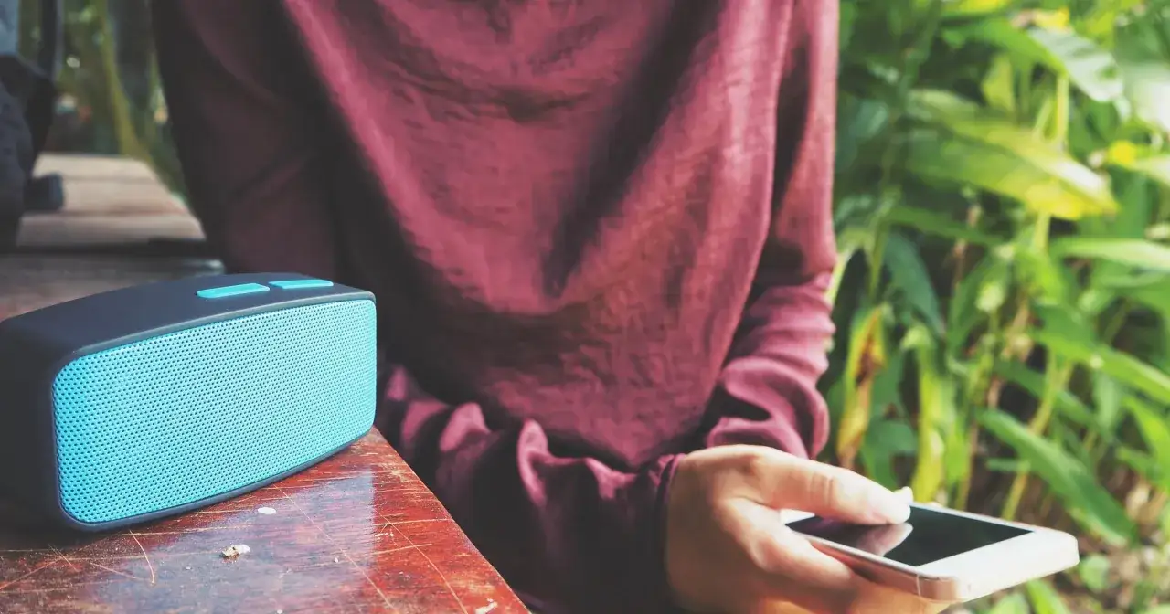 Aplikacja do zakłócania Bluetooth? Mit, prawo i legalne alternatywy.