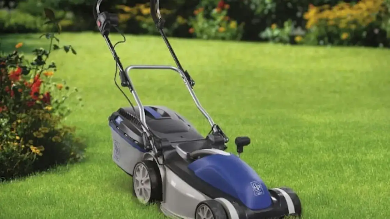 Jakie paliwo do kosiarki 95 czy 98 - wybierz najlepsze dla swojej maszyny