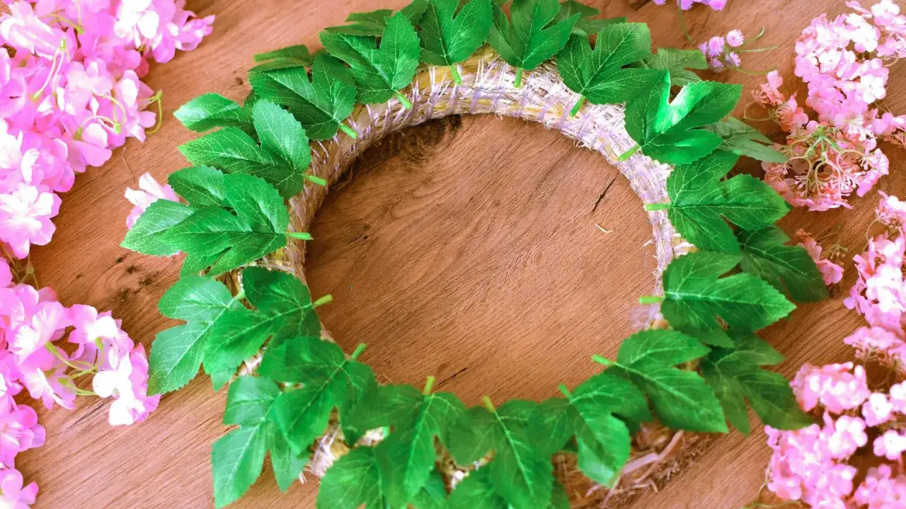 Twój wiosenny wianek DIY: Stwórz go krok po kroku!