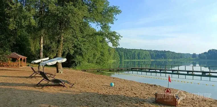 Dolnośląskie jeziora: Noclegi, trendy, porady. Znajdź swój raj!