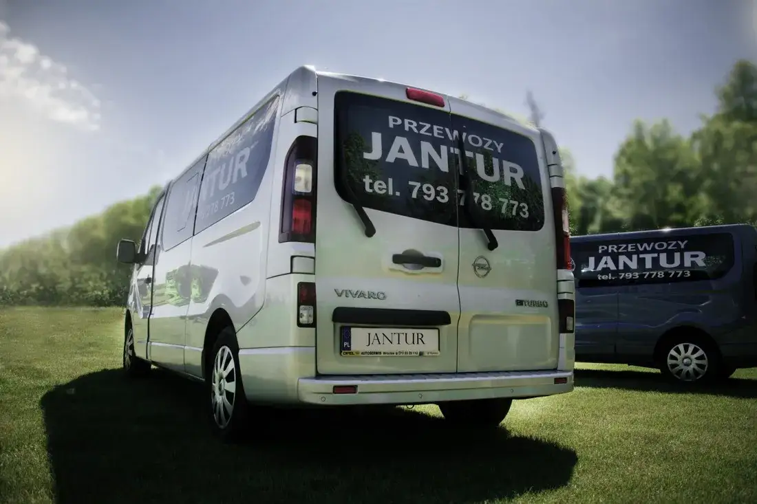 Gdzie odjeżdża bus? Spod Twoich drzwi! Przewodnik door-to-door