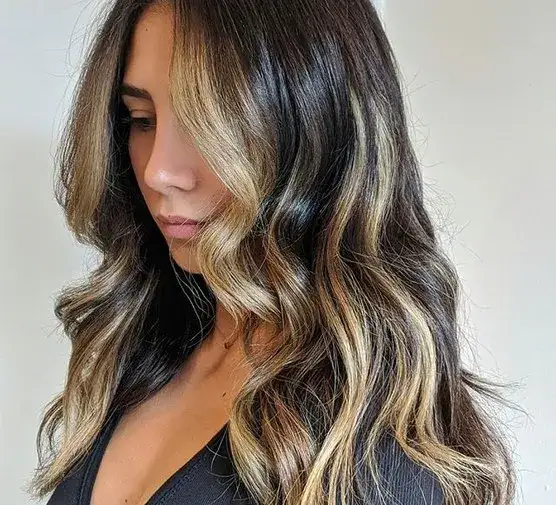 Jak zrobić ciemny odrost i uniknąć niechcianych odcieni