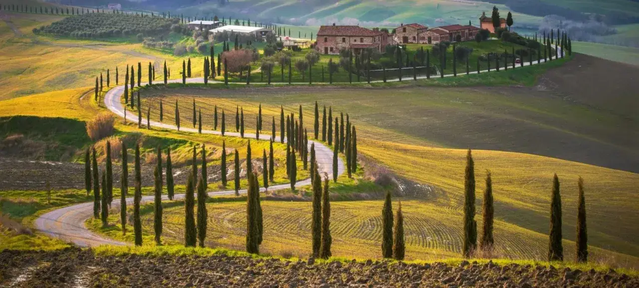 Autostrady we Włoszech: Czy płatne? Odkryj ukryte koszty podróży