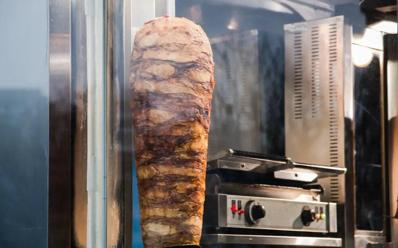 Grill do kebaba: Jak wybrać najlepszy? Poradnik Rafała Olszewskiego