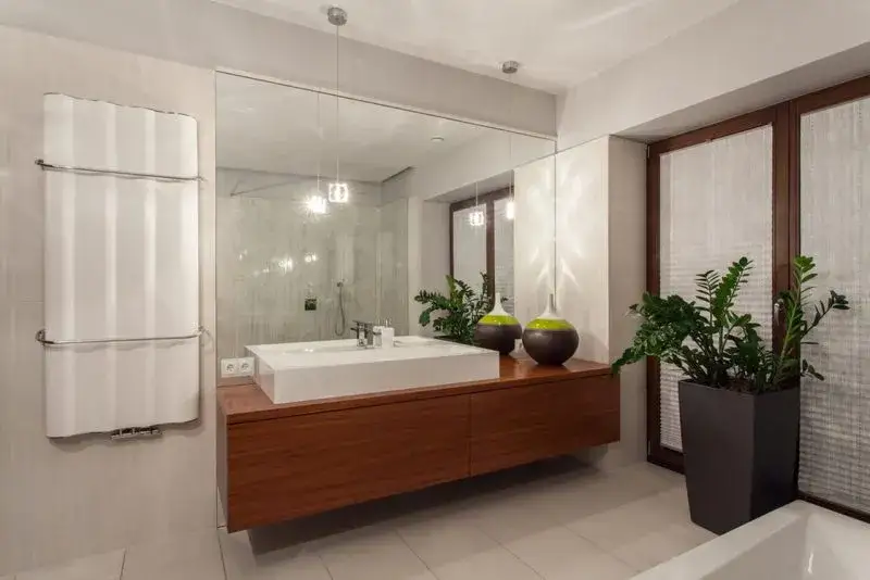 Szybkie sposoby na ogrzanie łazienki - uniknij zimna i dyskomfortu