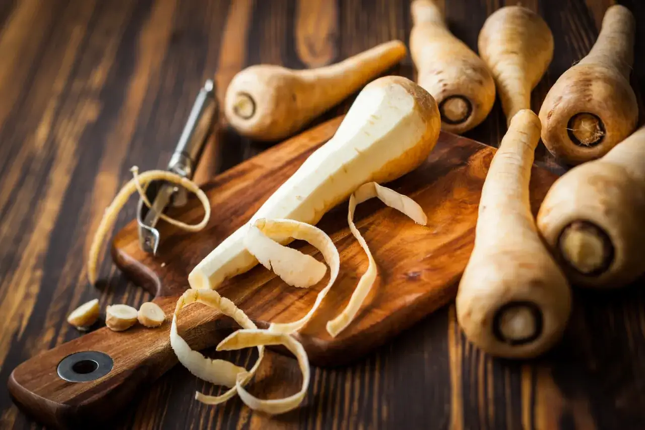 Czy pasternak uczula? Oto objawy i jak ich uniknąć