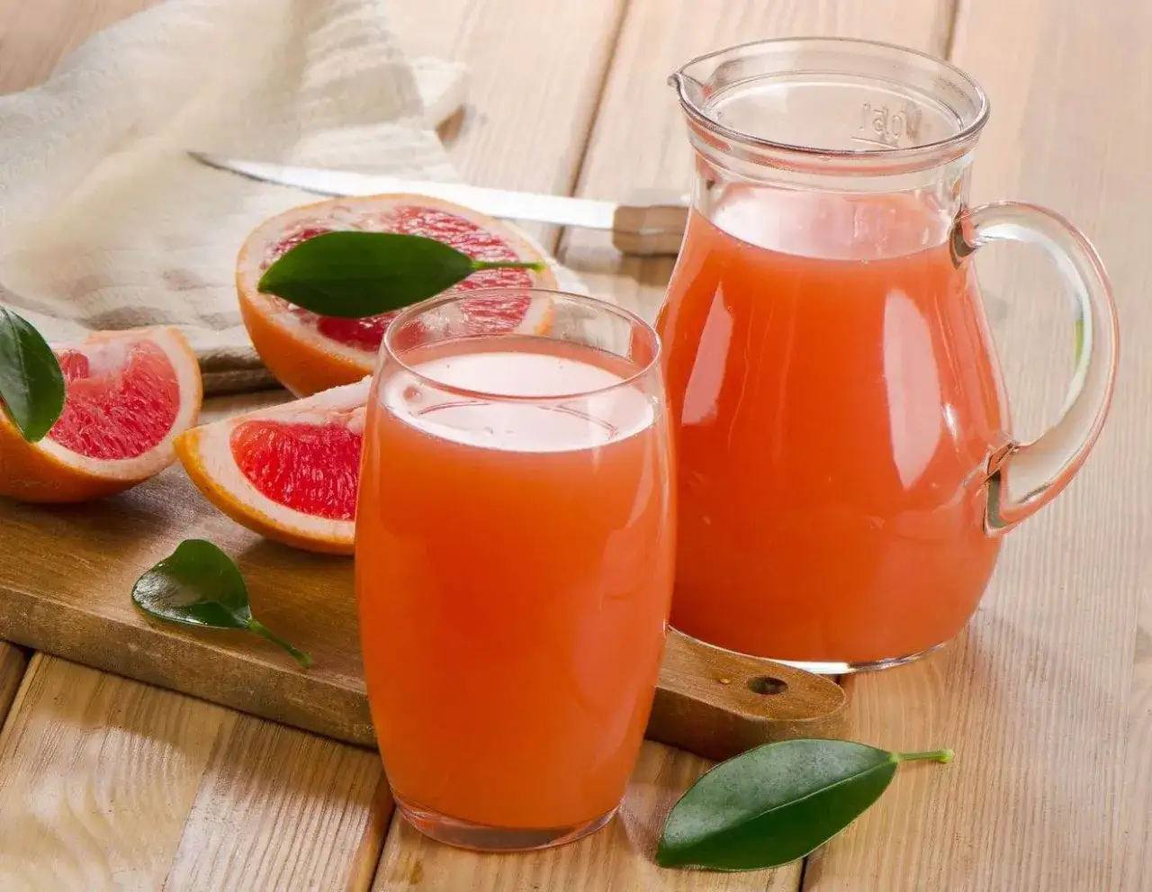 Czy można pić wódkę z sokiem grejpfrutowym? Uważaj na skutki zdrowotne