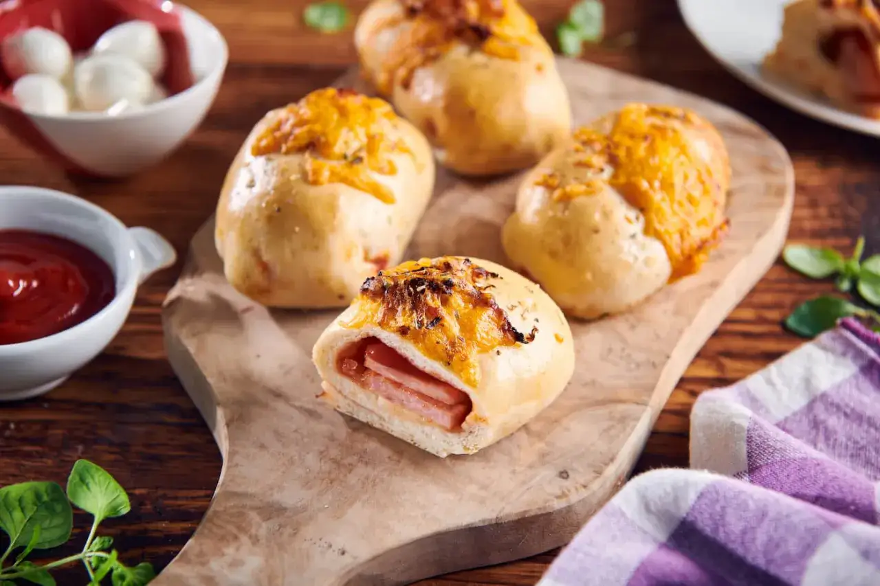 Co zrobić z ciasta na pizzę? 6 kreatywnych przepisów na przekąski