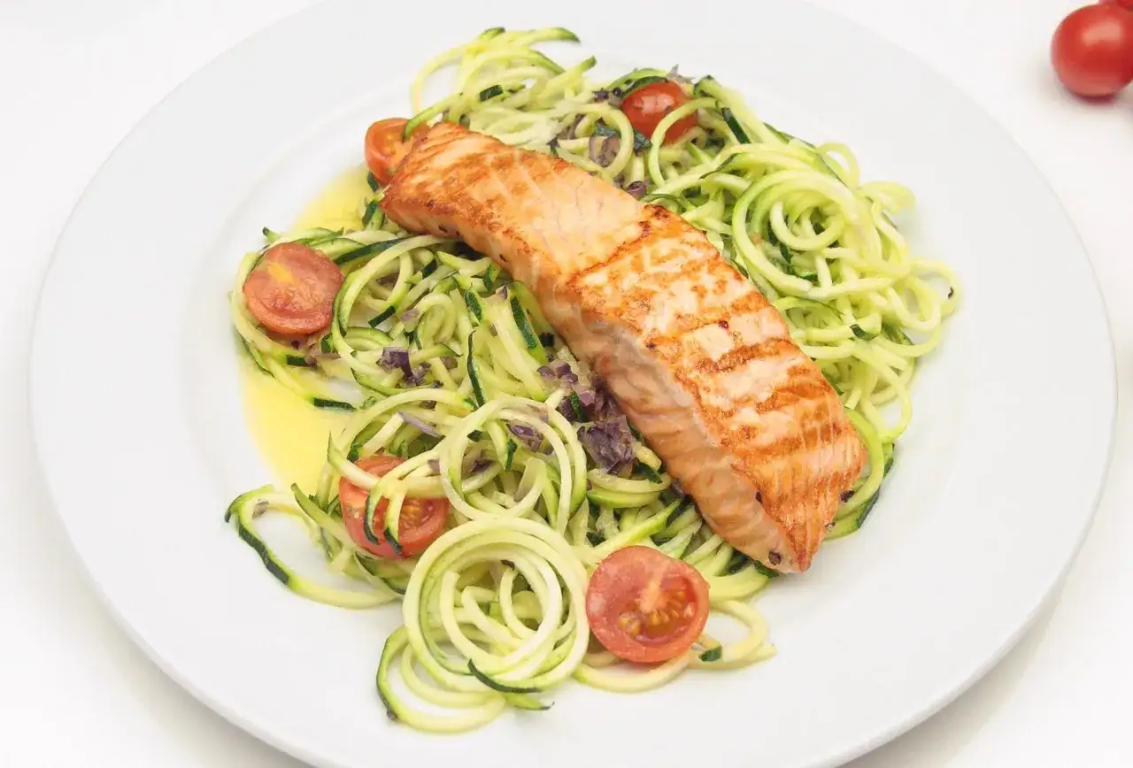Jak przygotować pyszne spaghetti z cukinii na ciepło w 30 minut