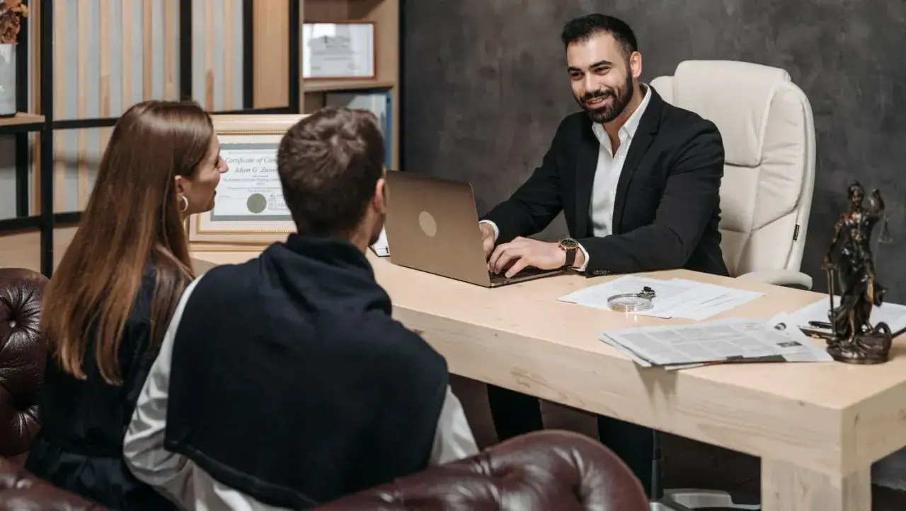 Ile kosztuje porada prawna w Sieradzu? Sprawdź ceny i usługi