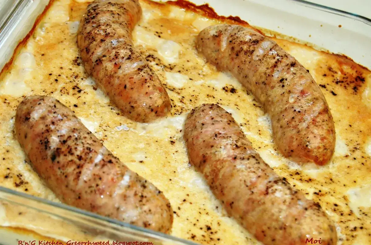 Jak zrobić idealną kiełbasę w sosie chrzanowym? Przepis krok po kroku