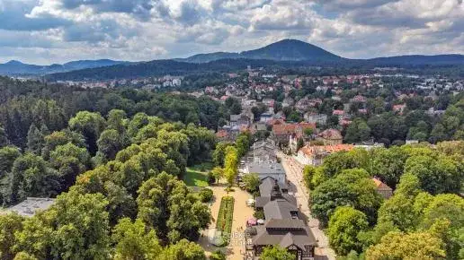 Szczawno-Zdrój: Atrakcje, szlaki, widoki. Twój przewodnik po uzdrowisku