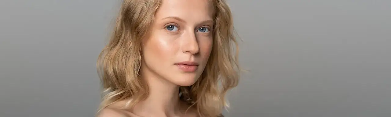 Koniec z błyszczeniem! Tłusta cera: kompleksowy poradnik