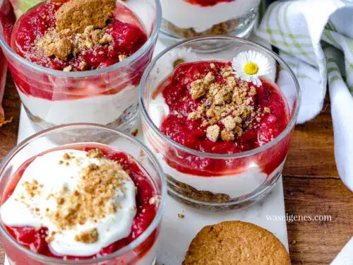 Rhabarber-Desserts: Einfache & schnelle Rezepte für jeden Geschmack