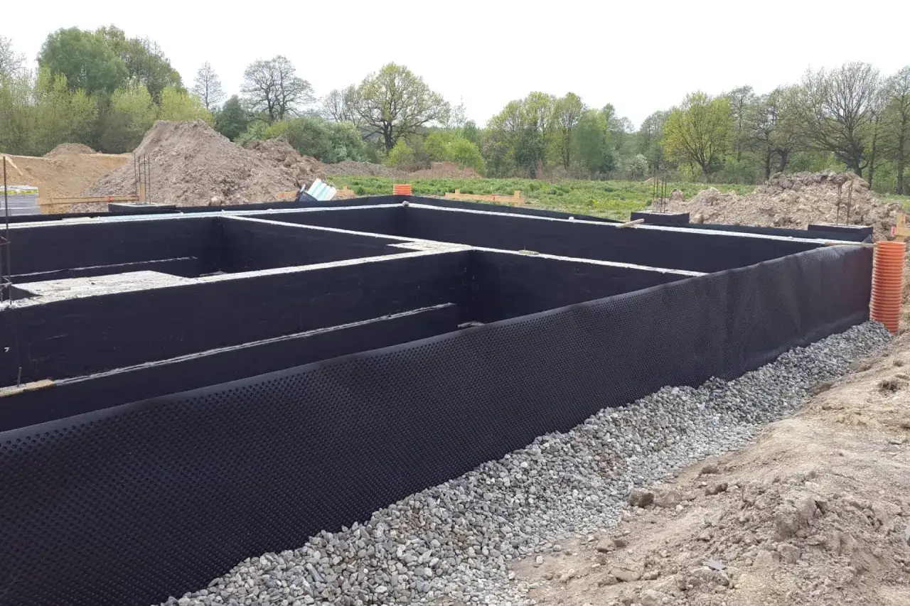 Jak zrobić fundament pod starym domem - uniknij kosztownych błędów